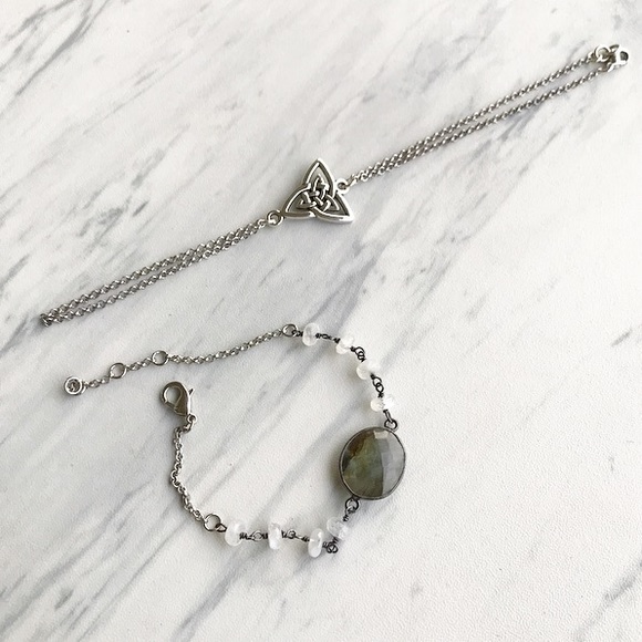 Moonstone & labradorite celtic knot hand bracelet - Picture 5 of 8